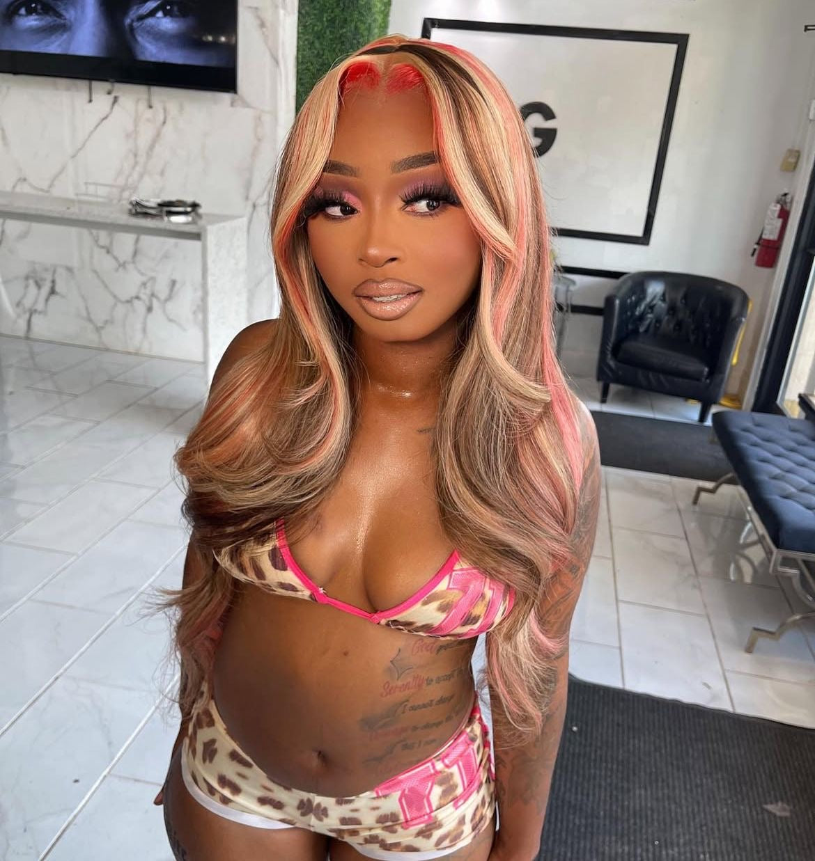 Neapolitan Swirl Body Wave Wig – 13x6 HD Lace | 220 Density🩷🤎 ✨